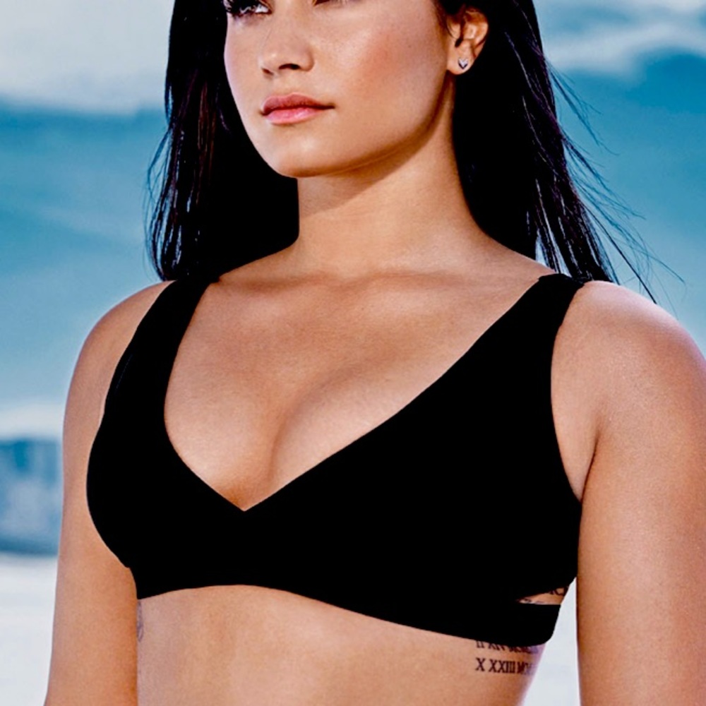 🛑sale🛑 2 for 15....
  Fabletics Sports Bra